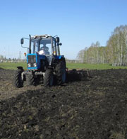 Подготовка почвы в питомнике растений